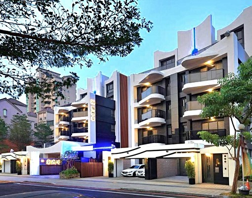 (租)澄清湖*碧湖畔*八米面寬電梯車墅 - 591租屋網 - Image 1