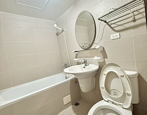 格局方正✨採光三房兩廳✨戶數單純✨平車✨黃金地段✨大坪數 - Image 8