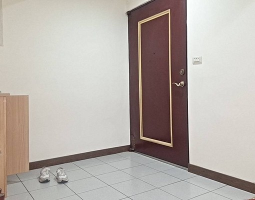 大房大廳~三面採光~PS~社宅、仲介謝絕 - Image 11