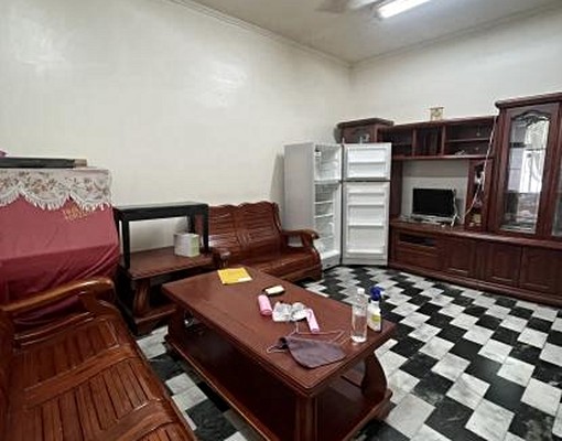 中山東路🔺車庫透天4房~家電俱全 - Image 1