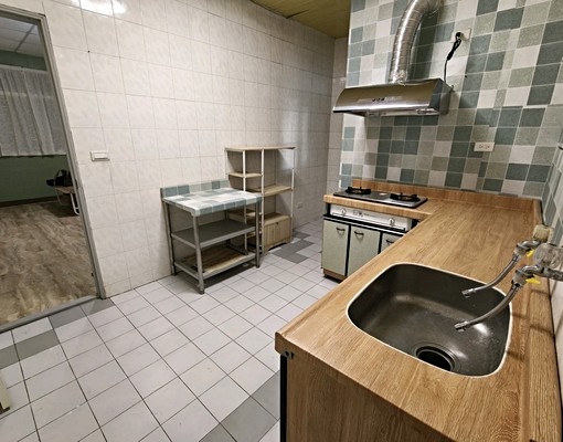 6樓整層住家近環球購物中心“降價了”使用空間大 - Image 12