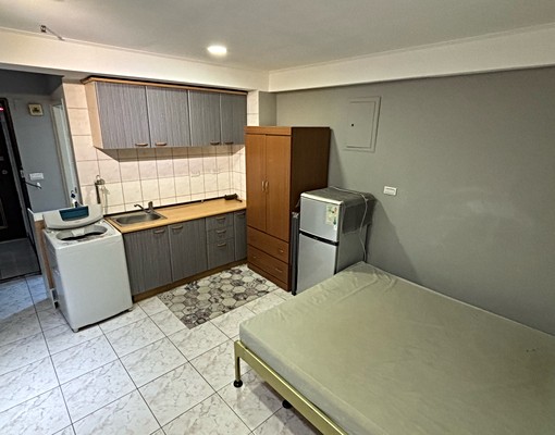 市區交通方便,靠近火車、公車站套房 - Image 11