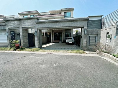 高雄市立梓官國民中學|37.7萬/坪