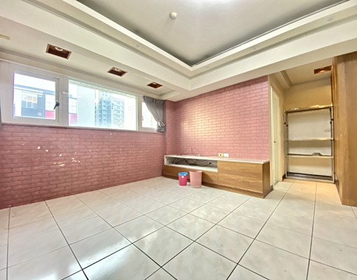 八期文心秀泰好市多旁電梯精裝三房雙衛浴開窗捷運宅近中山醫🍎 - 591租屋網 - Image 1