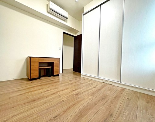 太原軍功東山💖可寵雙租補超美精裝三房含平車💖浴缸 - Image 5