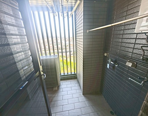 頂樓寧靜明亮🔥租金含車含管🔥🔥遠雄首品二房車 - Image 9