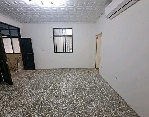 站前溫馨公寓一樓3房~可報稅租補 - Image 2