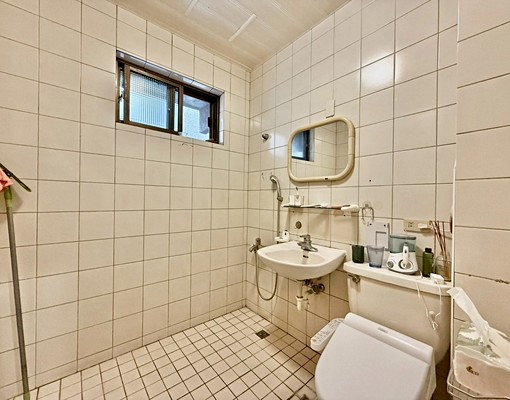 板橋捷運五鐵共構🌟一層辦公一層自住三房 - Image 10