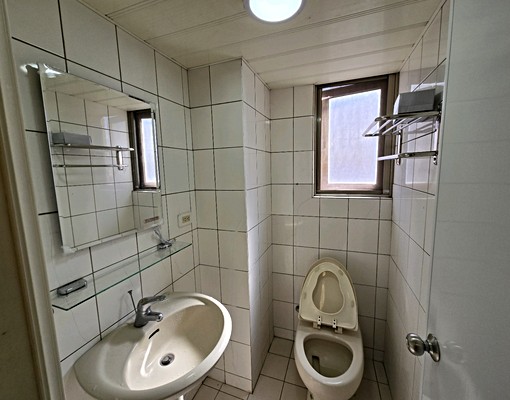 可寵可租補逢甲上石國小套房全新家具有陽台(出租) - Image 11