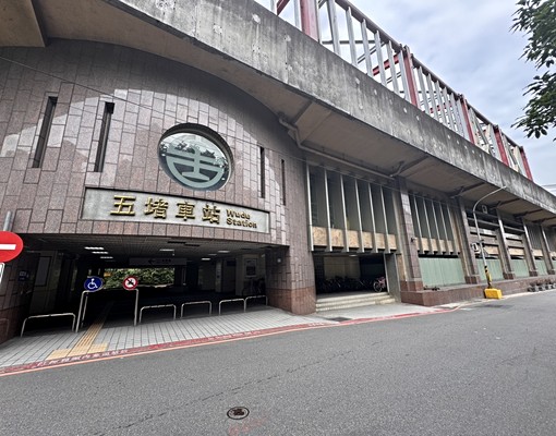 汐止大同路三段~火車站前一樓全新裝潢~可倉庫辦公室門前可臨停 - Image 12