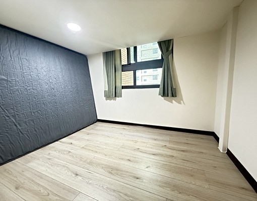 育樂街三房稀有釋出|高樓層+平面車位|走路到一中、中友 - Image 7