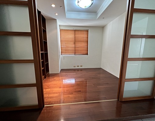 公益路三采藝術園四房平車稀有出租 - Image 4