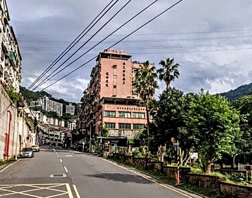 南天母路社區電梯華廈 - Image 1