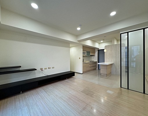 🏠正大有路上風尚二期高樓層3+1房/車 - Image 1