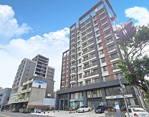 專任~市中心遠百超大露台大三房+B1平車 - Image 4