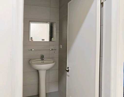 2樓工作室出租2間,全新裝修,無障礙廁所,面對景德路採光特佳 - Image 13