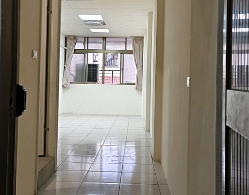 2樓工作室出租2間,全新裝修,無障礙廁所,面對景德路採光特佳 - Image 18