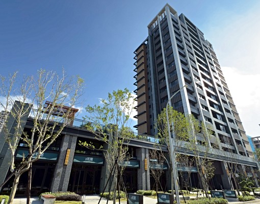 ★頤昌松琚★中庭花園景觀戶📌全新住家首選📌可申請社會住宅 - Image 1