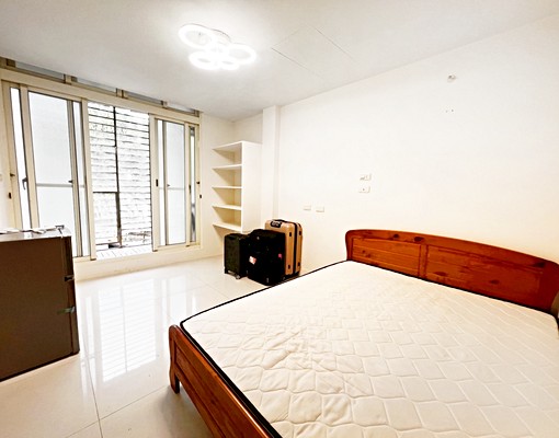 捷運松山【優質租案】獨立陽台★洗衣機 - Image 1