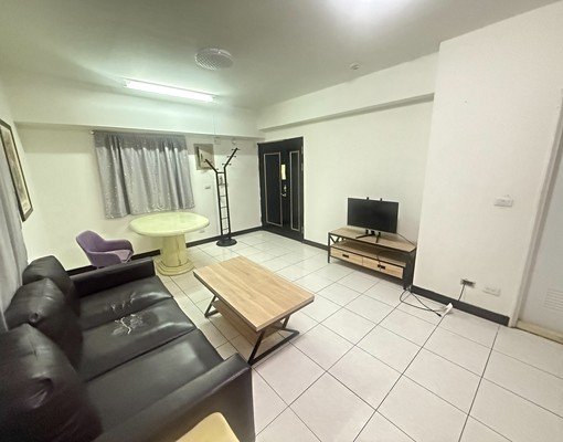 近捷運文華高中站/採光佳/獨立空間/ 獨戶門牌 /有管理員 - Image 1