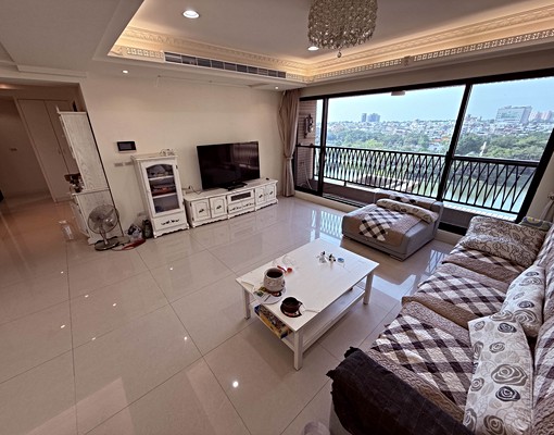 蓮池潭旁無敵景觀大3房/平面車位/一卡皮箱入住 - Image 6