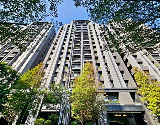 可報稅!高鐵生醫惠宇謙和朝南高樓採光四房雙車♡竹北買房找沛沛 - Image 1