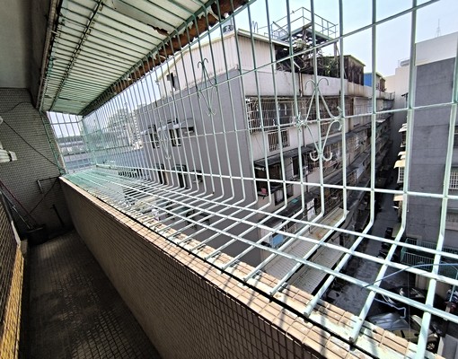 高雄輕軌站旁公寓邊間3房住家附地下室機車位 - Image 13