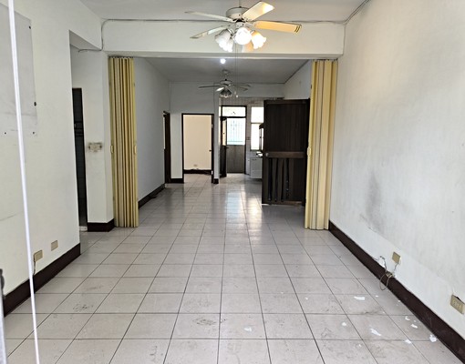 高雄輕軌站旁公寓邊間3房住家附地下室機車位 - Image 14