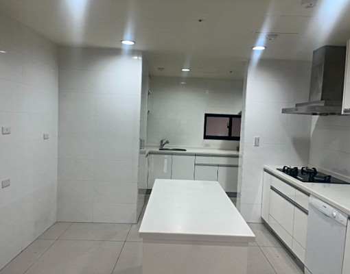 家樂福商圈高級住宅公設齊全/漂亮格局3房雙主臥附平面大車位 - Image 8