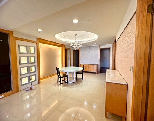 經國路🌲中悅建設雙主臥設計頂樓景觀戶|中悦桂冠四房車 - Image 3