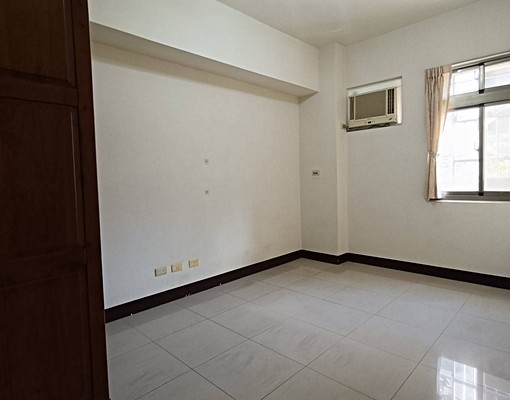 五股區六合街大四房+平面車位,可租補(看屋預約) - Image 5