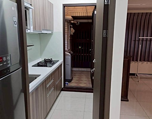 社宅🏠新南二德賢商圈電梯採光大房近捷運高雄大學📞愛窩 - Image 4