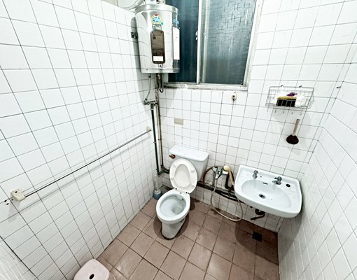 遠東世紀廣場◆超值6房◆可宿舍可辦公★台水電 - Image 12