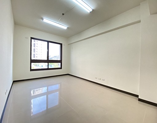 烏日雙平車六房電梯別墅✅報稅戶籍✨室內92坪烏日高鐵特區✨ - Image 8