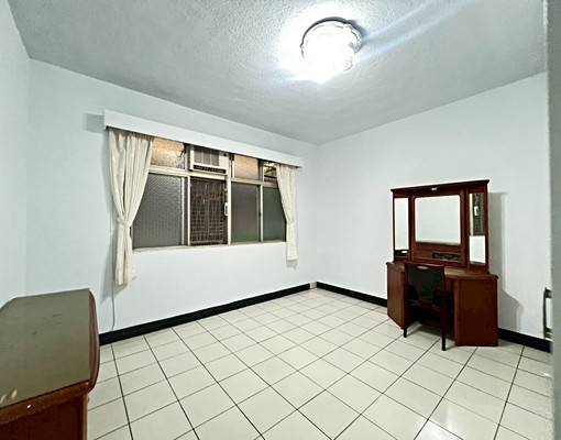 景安🏠新整理大空間/採光通風前後陽台/傢俱齊全台水電/開伙 - Image 6