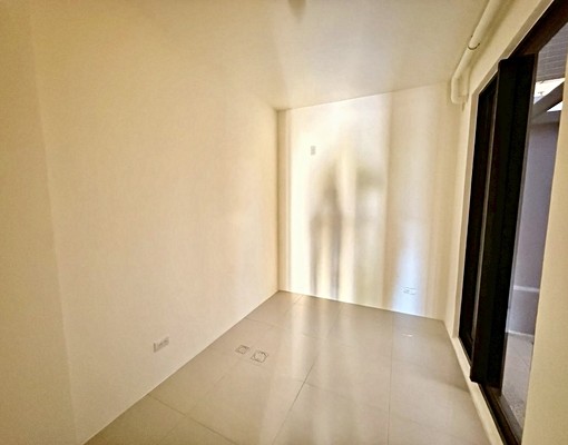 ✨新裝潢整棟透天✨稀有六房採光佳✅門前可放汽機車 - Image 5