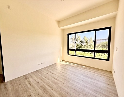 ✨新裝潢整棟透天✨稀有六房採光佳✅門前可放汽機車 - Image 6