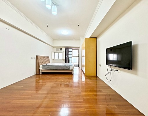 文心國小電梯大套房/租補/台水電/陽台 - Image 1