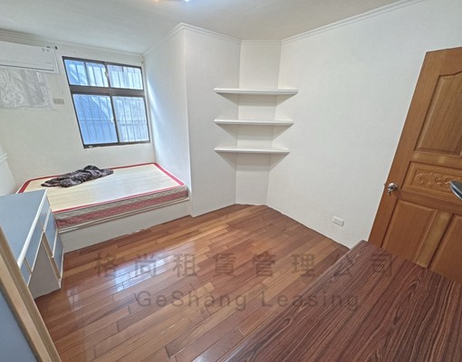 **園區透天6房/一樓有室內車位/可合租/宿舍** - Image 4