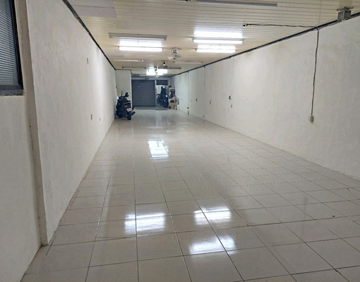 快來看!超大空間/大路邊/進出方便/適合倉庫 - Image 2