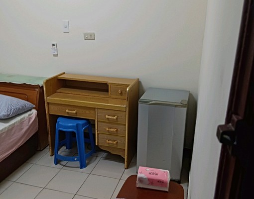 5樓,三信家商後面,近捷運新冷氣,重新油漆,近輕軌近公園 - Image 3