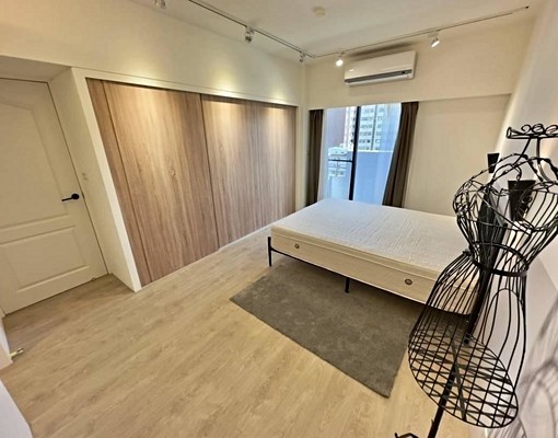 南屯💖精裝三房系統櫃傢俱全配百萬裝潢✨雙衛浴✨間間採光 - Image 7