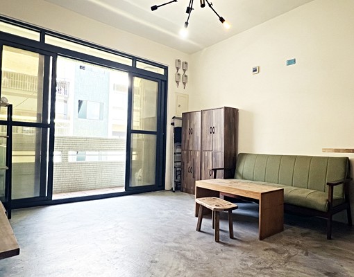 【大、中雅房】苓雅|近三多IKEA好市多|採光溫馨房|有陽台 - 591租屋網 - Image 1