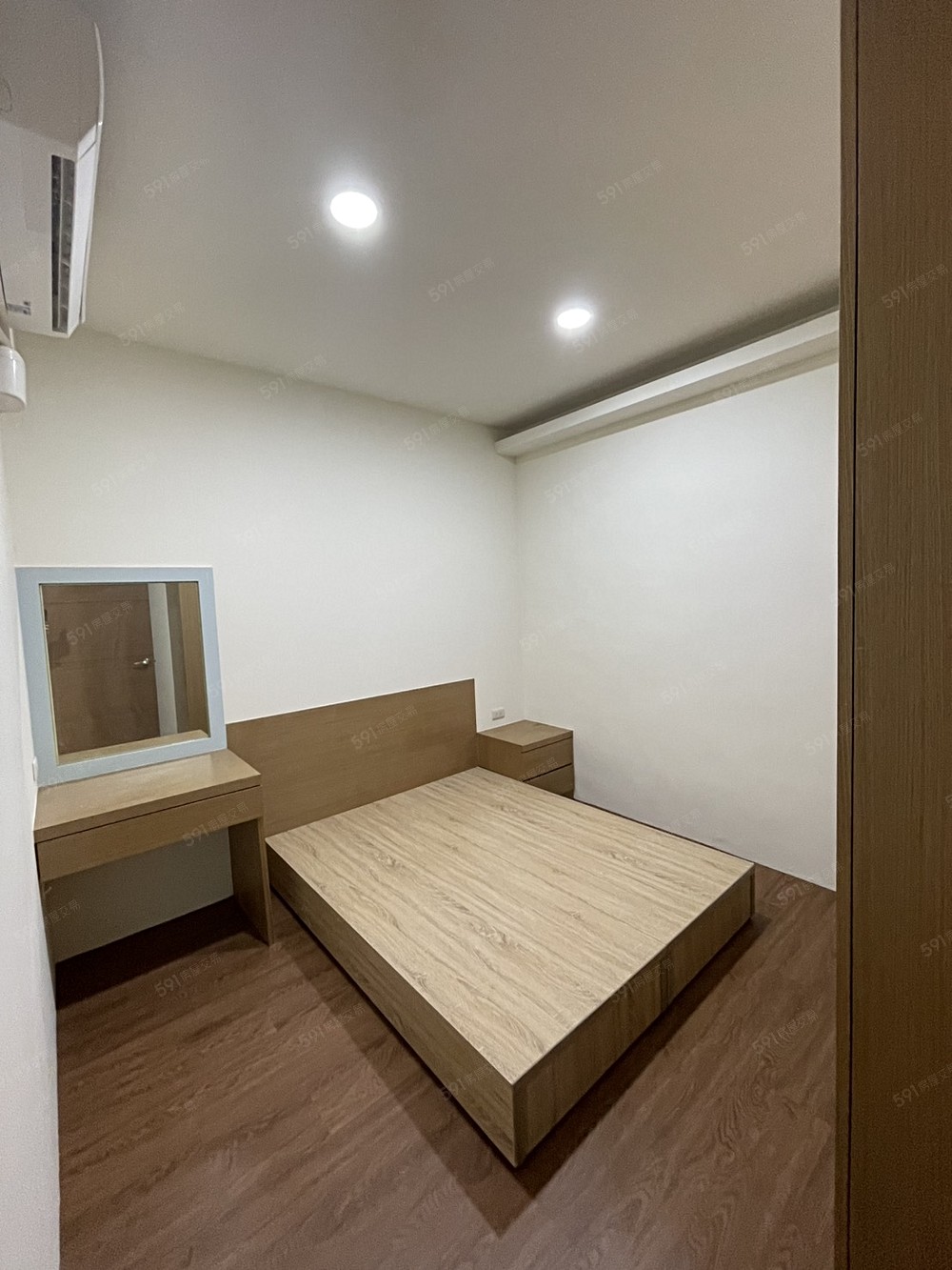 臥室1(全新床底)