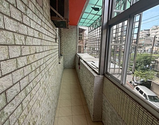 可租補免仲介費|前後陽台|公寓大三房 - Image 9