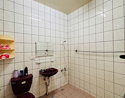 ⭐️三重區國道路🏢重新裝潢兩房店面👑住辦可門口好停車⭐️ - Image 9