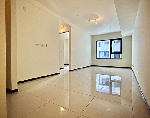 【浩瀚湖濱城】朝南二房平車下樓三井百貨 - Image 1