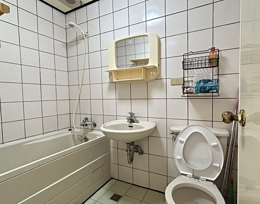 《屋主自租》低樓層三房二廳適合小家庭通風格局明亮機能佳 - Image 7