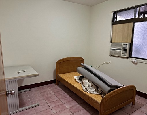 騎車3分鐘台中火車站,lalapo商圈健身公寓,傢俱齊全 - Image 10