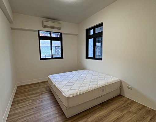 建中街靜巷公寓出租步行八分鐘可達新莊捷運站(非頂加） - Image 6